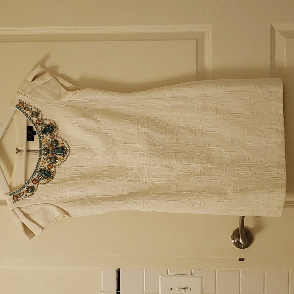 Laundry by Shelli Segal ivory mini dress size 2 with turquoise gem neckl…
